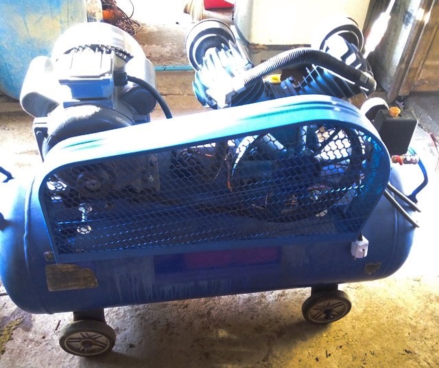 ปั๊มลม ถัง100ลิตร มอร์เตอร์ 3แรง สภาพดีพร้อมใช้งาน