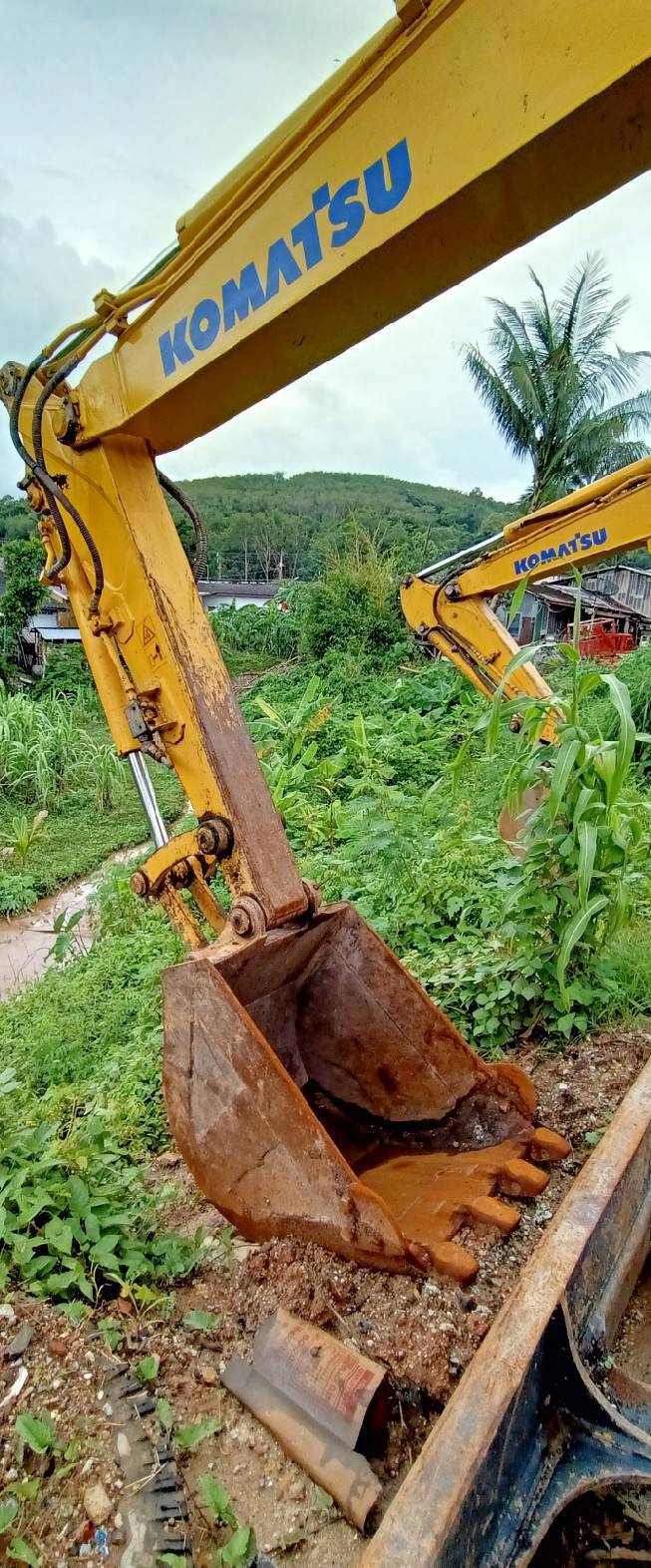 ขายดาวน์ รถแบคโฮ KOMATSU PC 70-8 ขายดาวน์ รถแบคโฮ KOMATSU PC 70-8