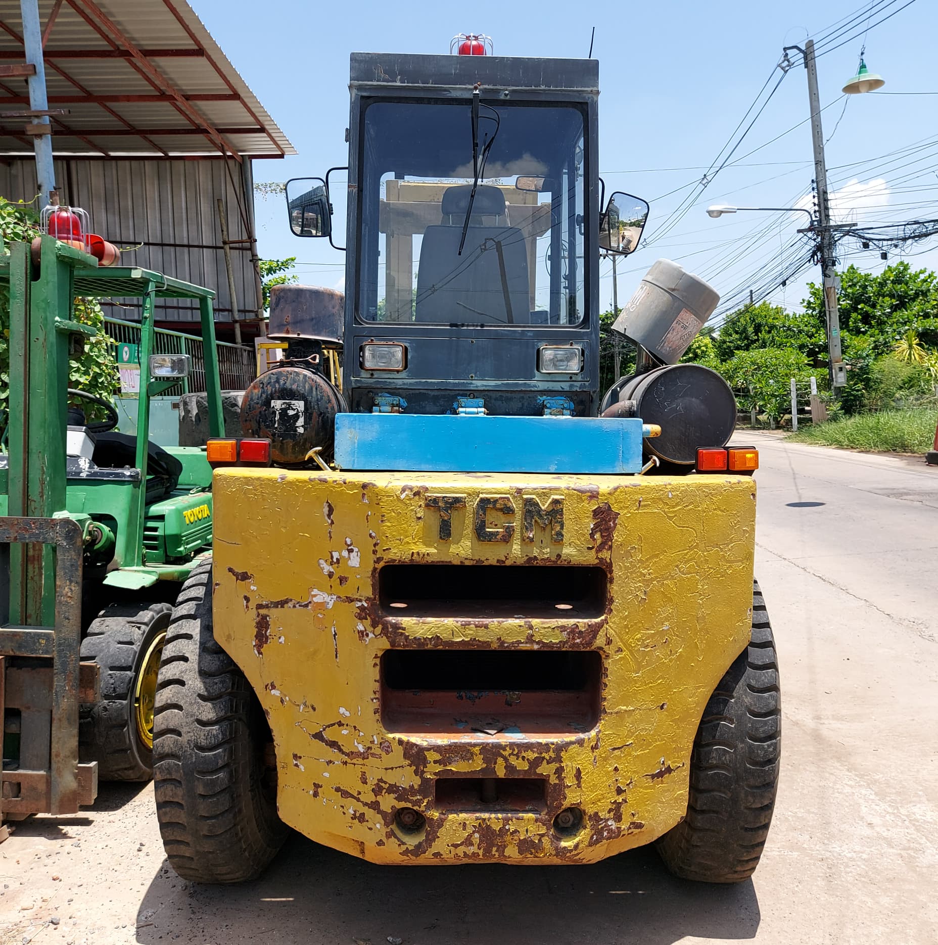 โฟล์คลิป TCM 10ตัน เกียร์ออโต้ เครื่องคัมมิ้นเทอร์โบ 6BT5.9