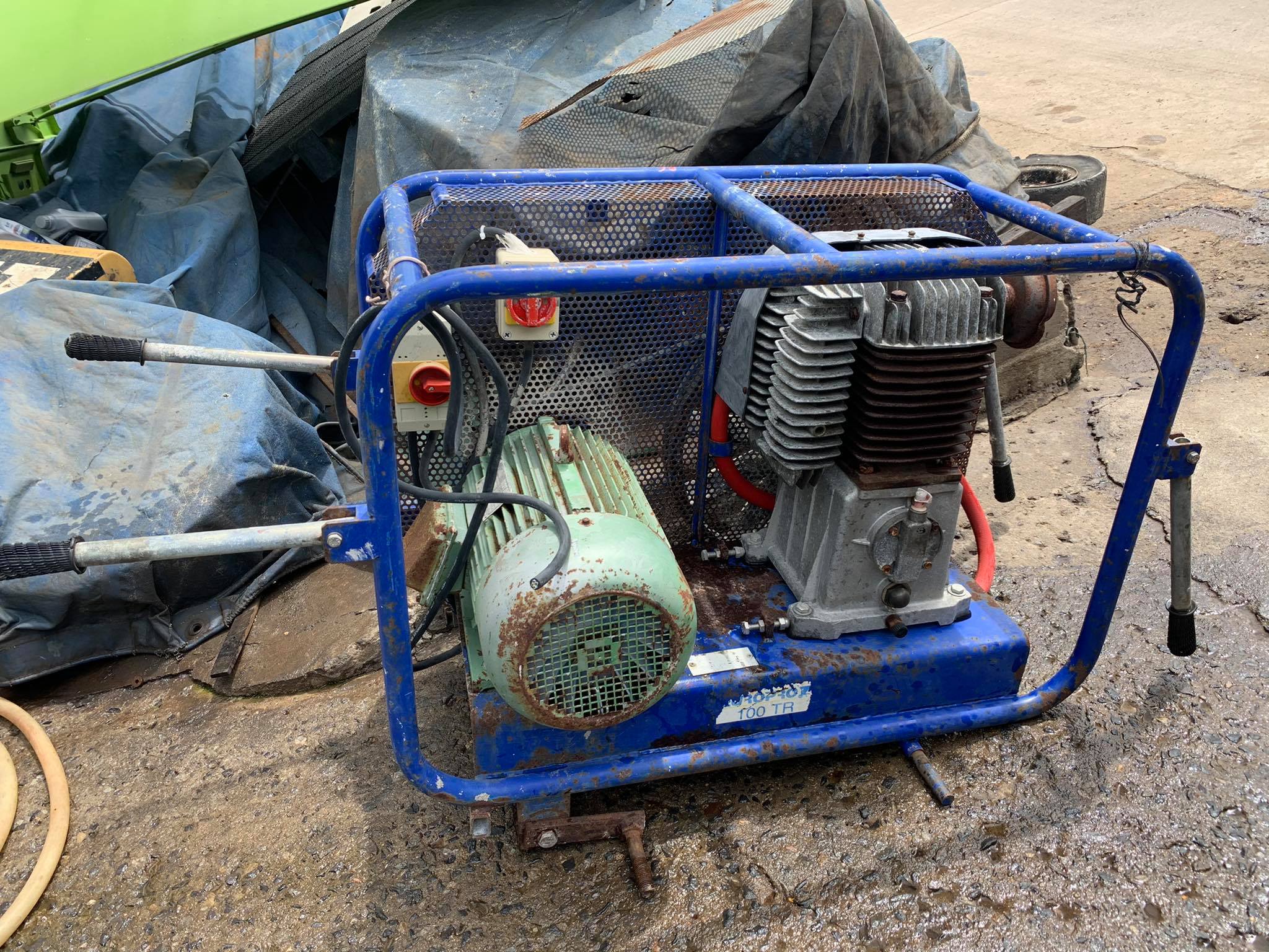 ปั้มลม2สูบ มอเตอร์10แรง เป็นปั้มลมยิงเร็ว มาจากนอก