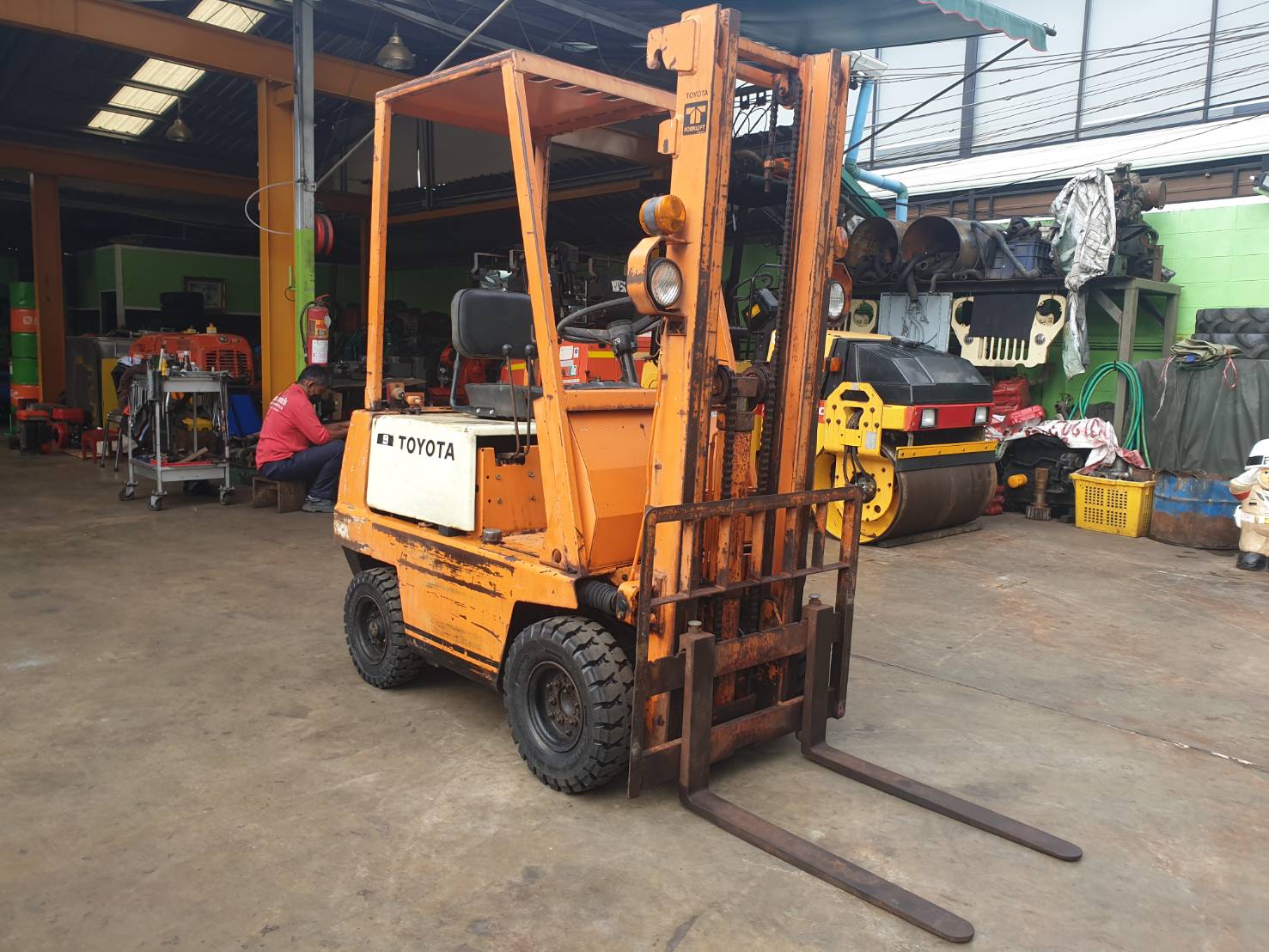 ขาย รถโฟล์คลิฟท์ TOYOTA  รุ่น 2FGL9  เก่าญี่ปุ่น