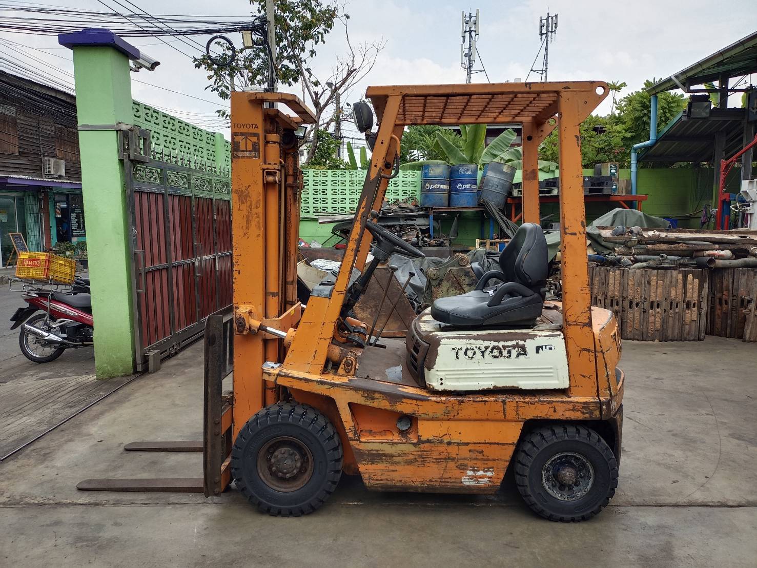 ขาย รถโฟล์คลิฟท์ TOYOTA รุ่น 4FGL10