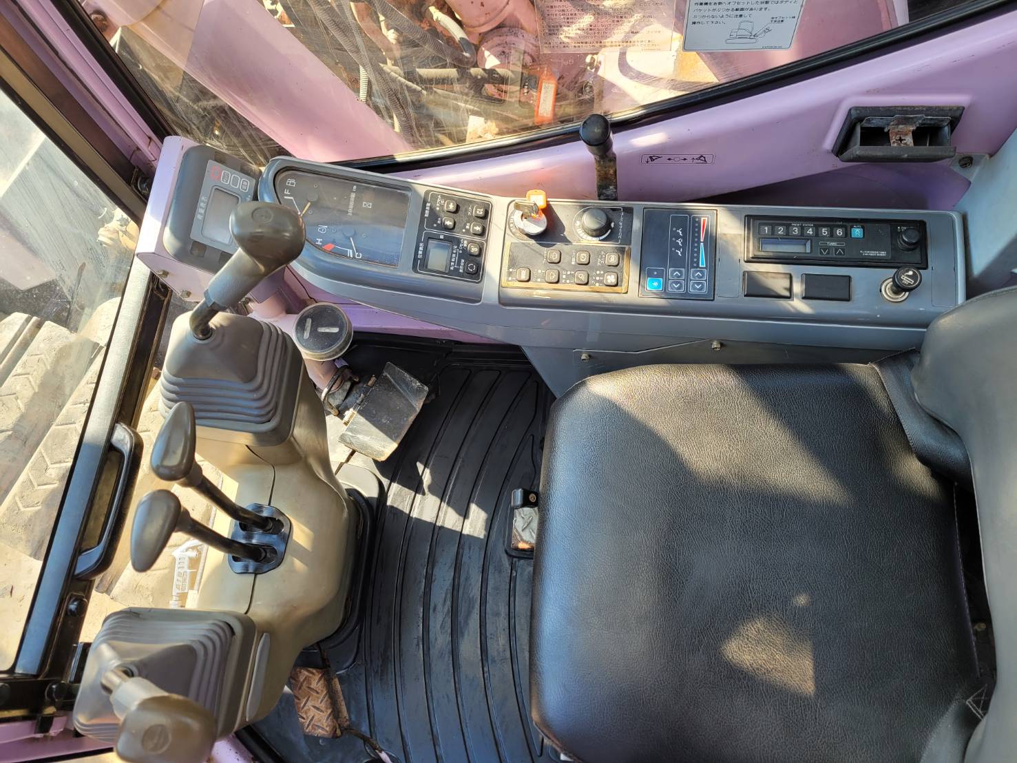 รถแม็คโคร SUMITOMO  รุ่น SH135U-2