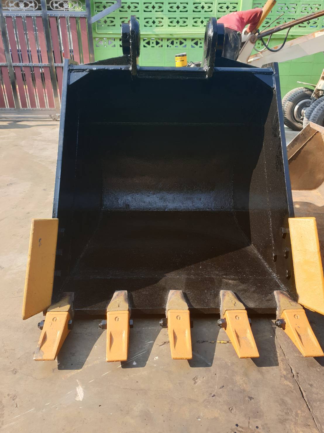 ขาย บุ้งกี้รถแมคโคร ขาย บุ้งกี้รถแมคโคร