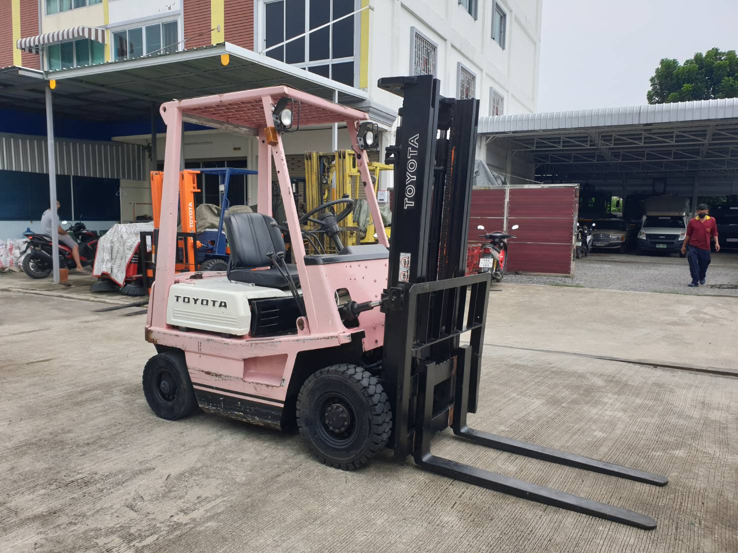 ขาย รถโฟล์คลิฟท์ TOYOTA รุ่น 4