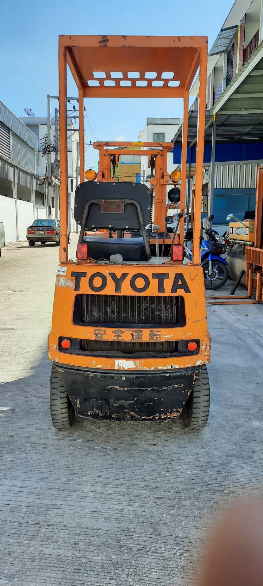 รถโฟล์คลิฟท์ TOYOTA เก่าญี่ปุ่น พร้อมใช้งาน