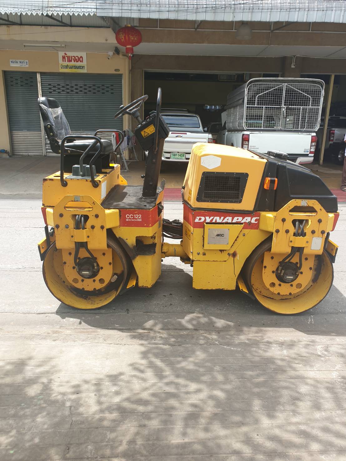 ขาย  รถบด DYNAPAC CC122