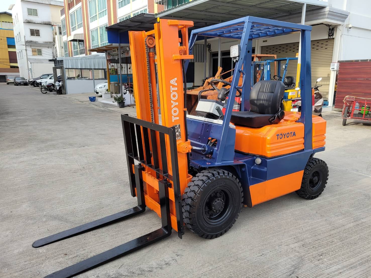 ขาย รถโฟล์คลิฟท์ TOYOTA รุ่น 5