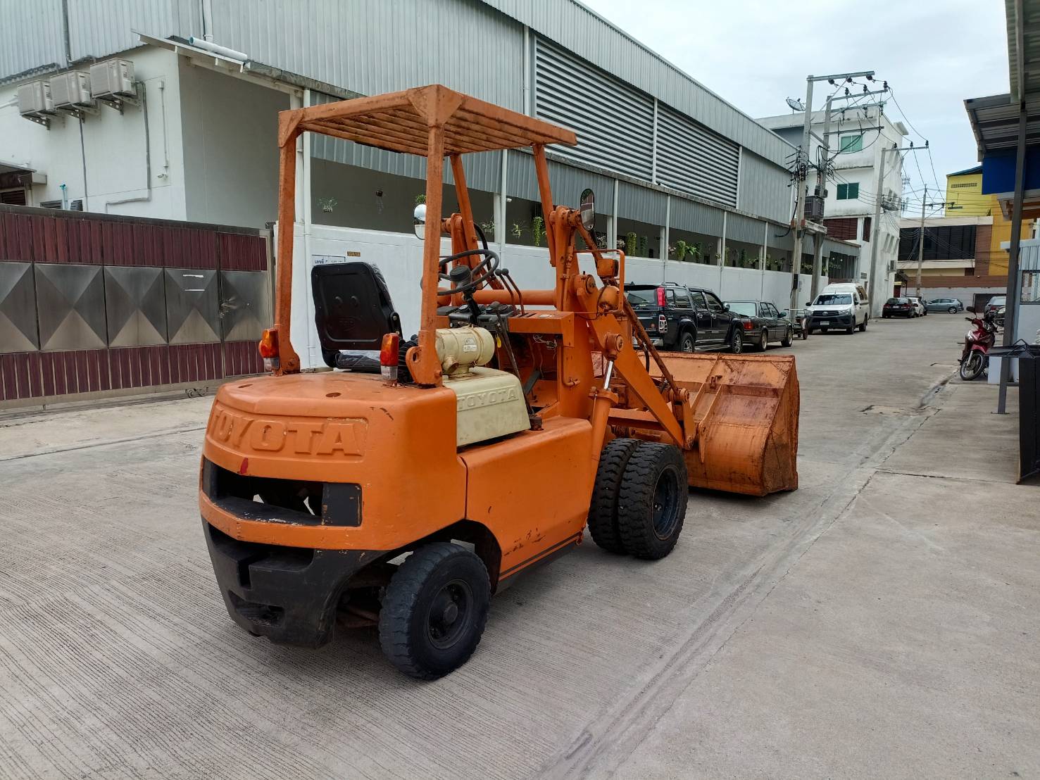 ขาย รถตัก TOYOTA รุ่น 2SG12