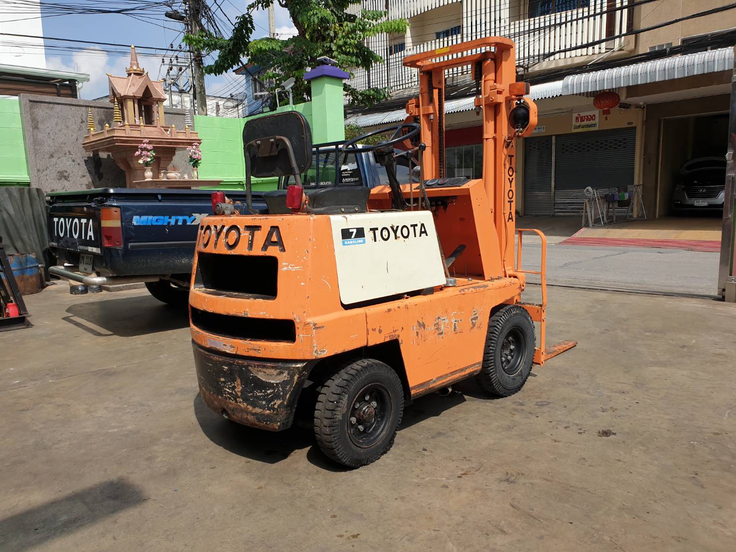 ขาย รถโฟล์คลิฟท์ TOYOTA รุ่น 2 FGL7