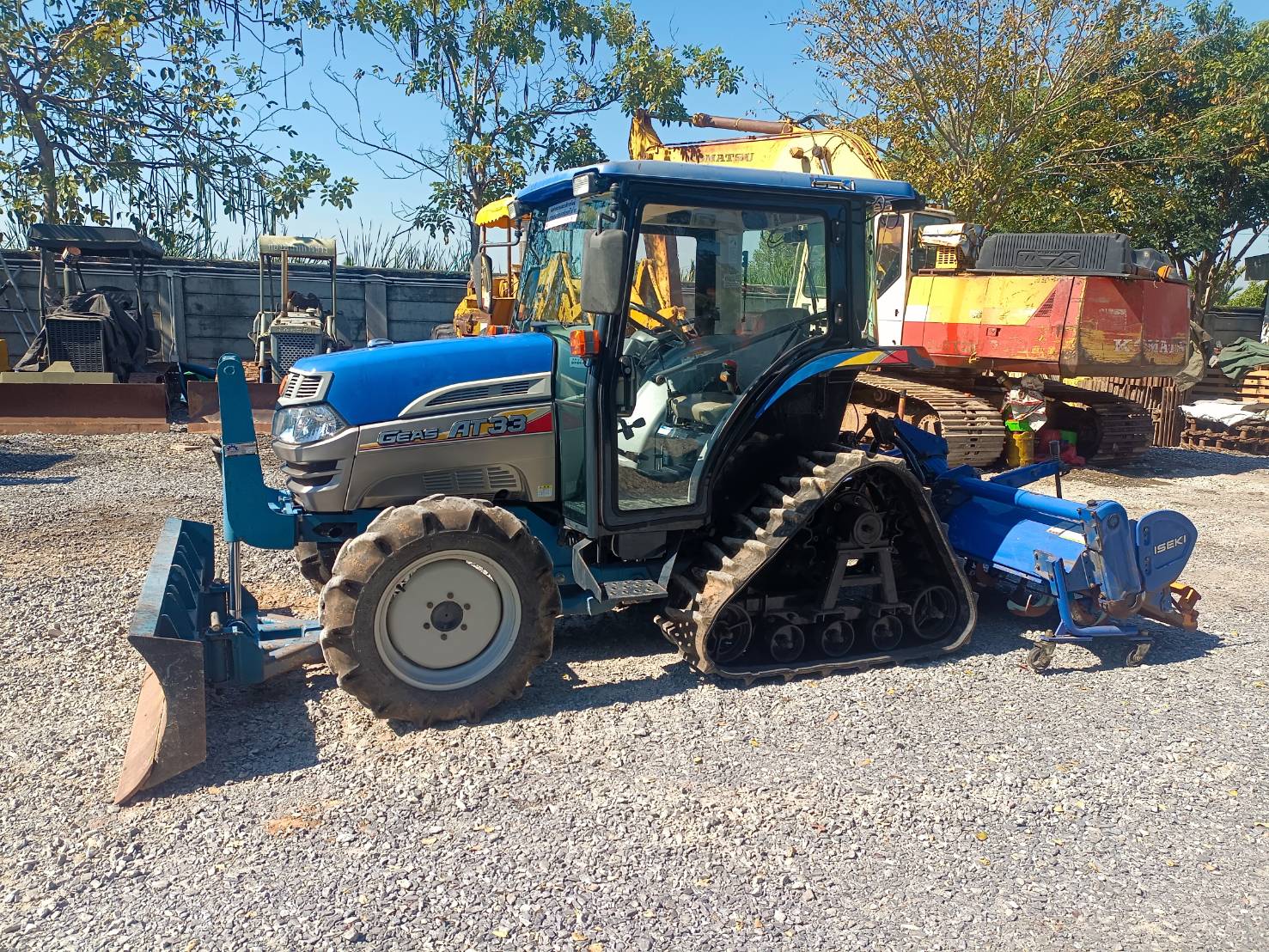 ขาย รถไถล้อสายพาน ISEKI รุ่น AT33