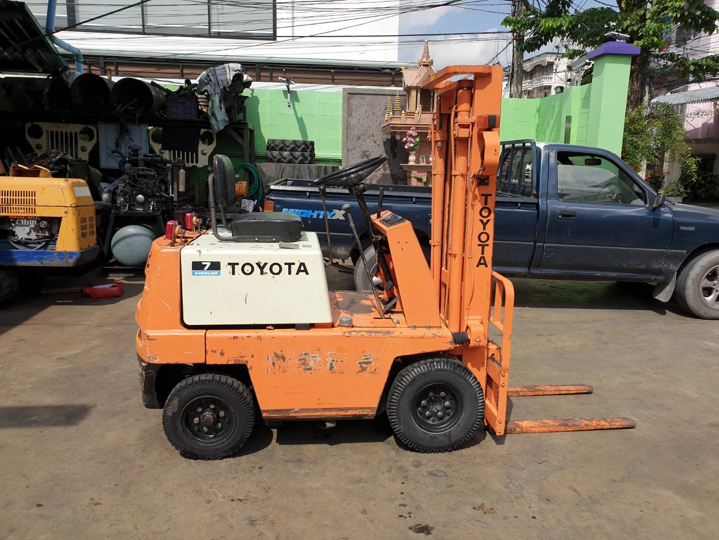 ขาย รถโฟล์คลิฟท์ TOYOTA รุ่น 2 FGL7