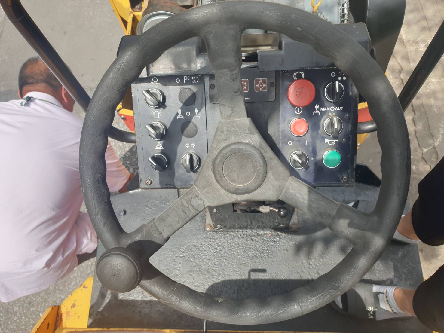 ขาย  รถบด DYNAPAC CC122