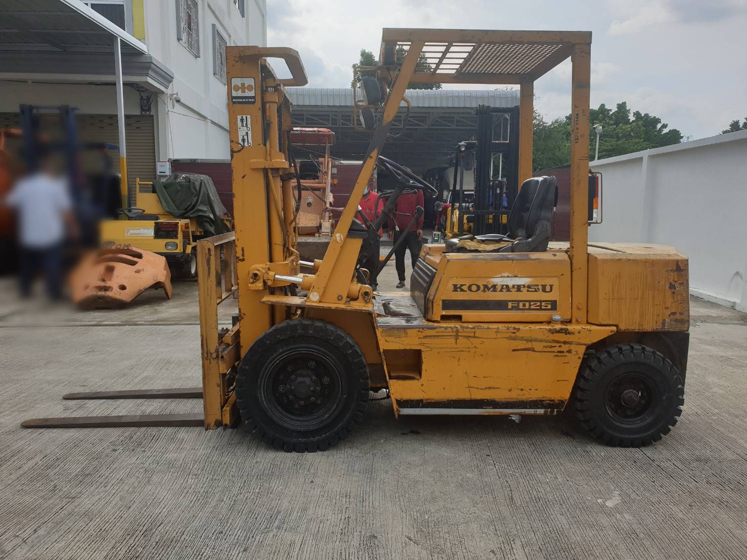 ขาย รถโฟล์คลิฟท์ KOMATSU รุ่น FD25-8