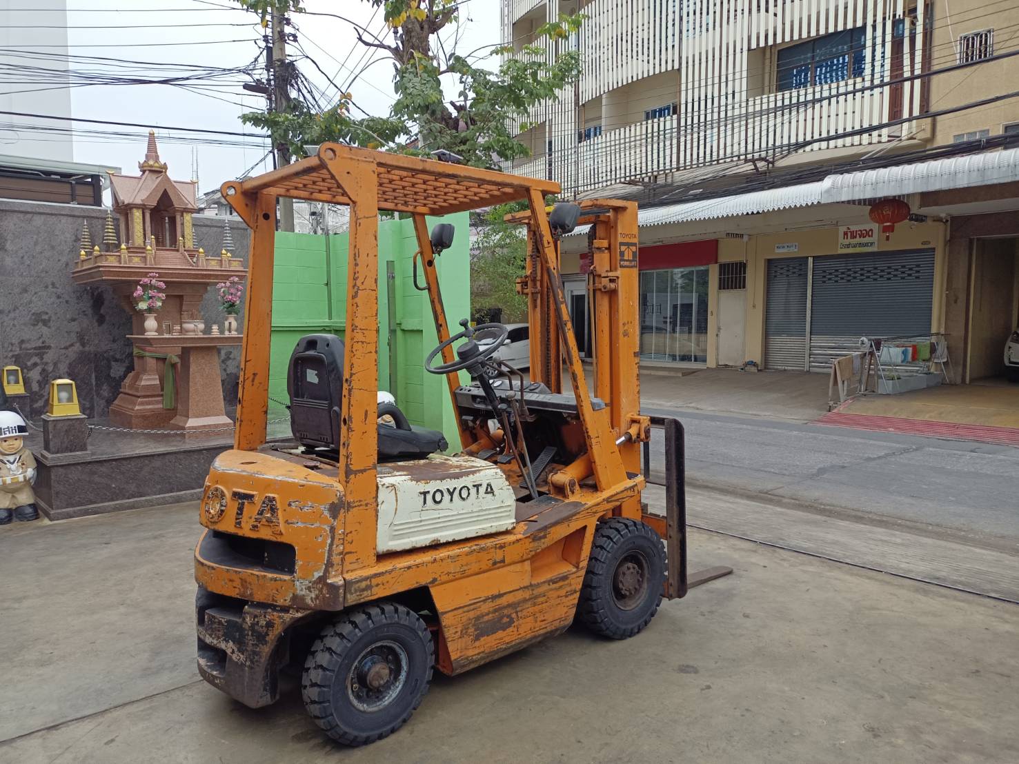 ขาย รถโฟล์คลิฟท์ TOYOTA รุ่น 4FGL10