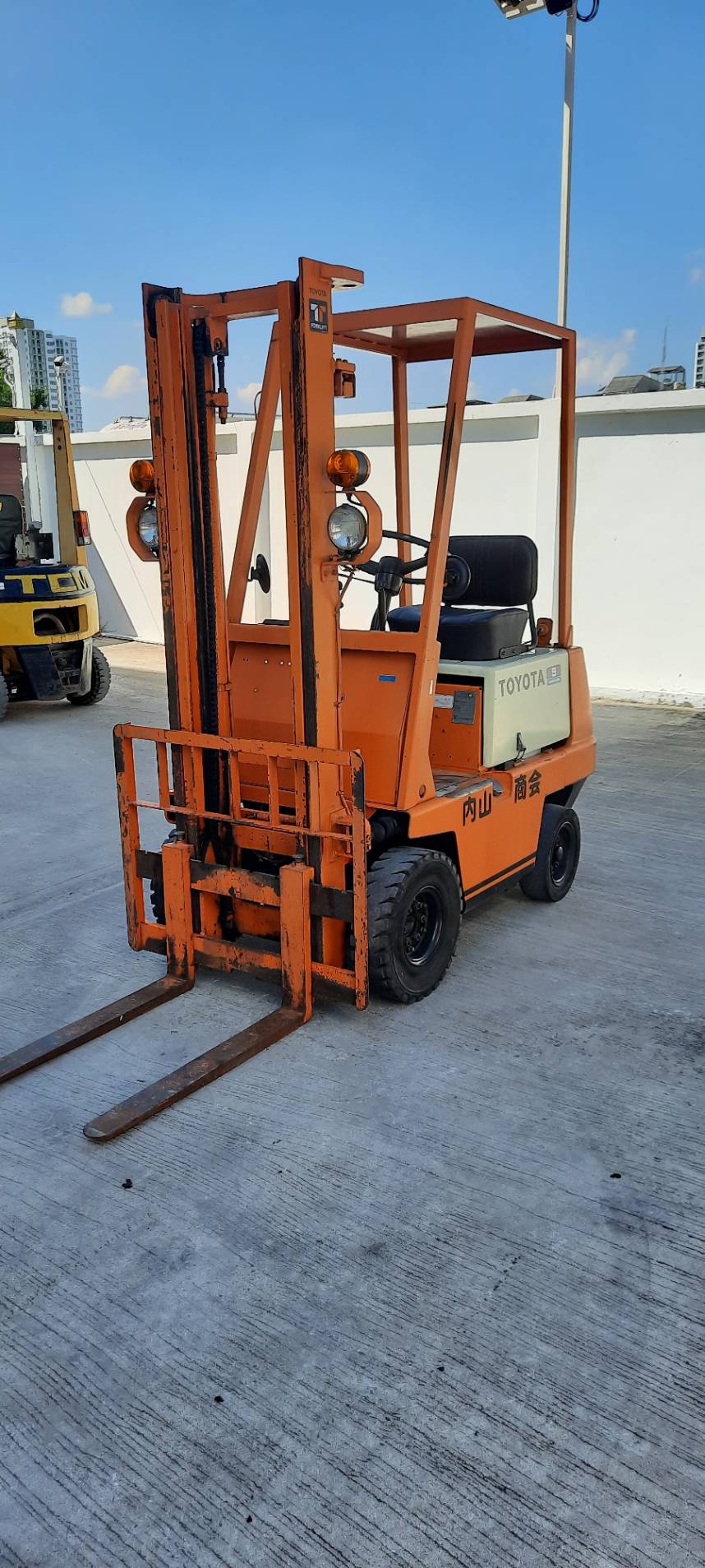 รถโฟล์คลิฟท์ TOYOTA สภาพเก่าญี่ปุ่น พร้อมใช้งาน
