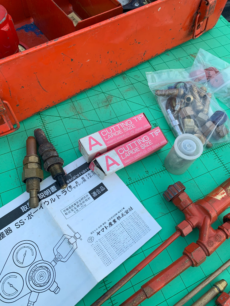 ชุดตัดแก๊สออกซิเจน-อะเซทิลีน Oxy-Acetylene YAMATO YM-KIT ชุดตัดแก๊สออกซิเจน-อะเซทิลีน Oxy-Acetylene YAMATO YM-KIT
