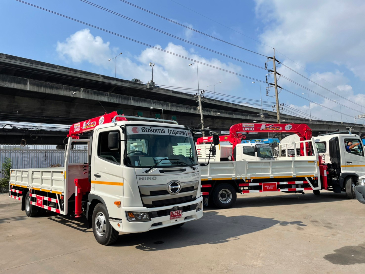 จำหน่ายเครน Unic&dongyang ราคาพิเศษ สดและผ่อนได้ครับ