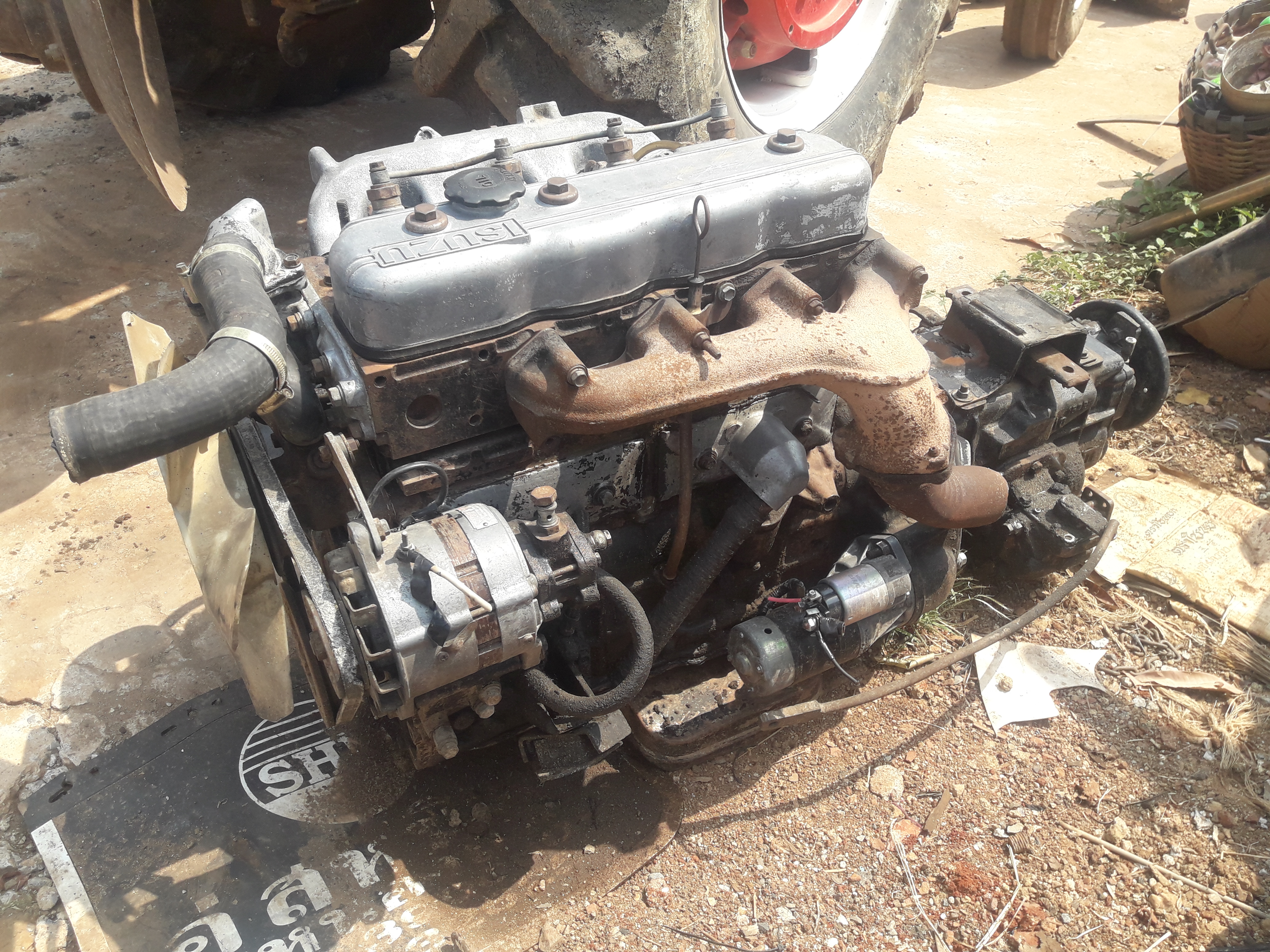 เครื่องพร้อมเกียร์