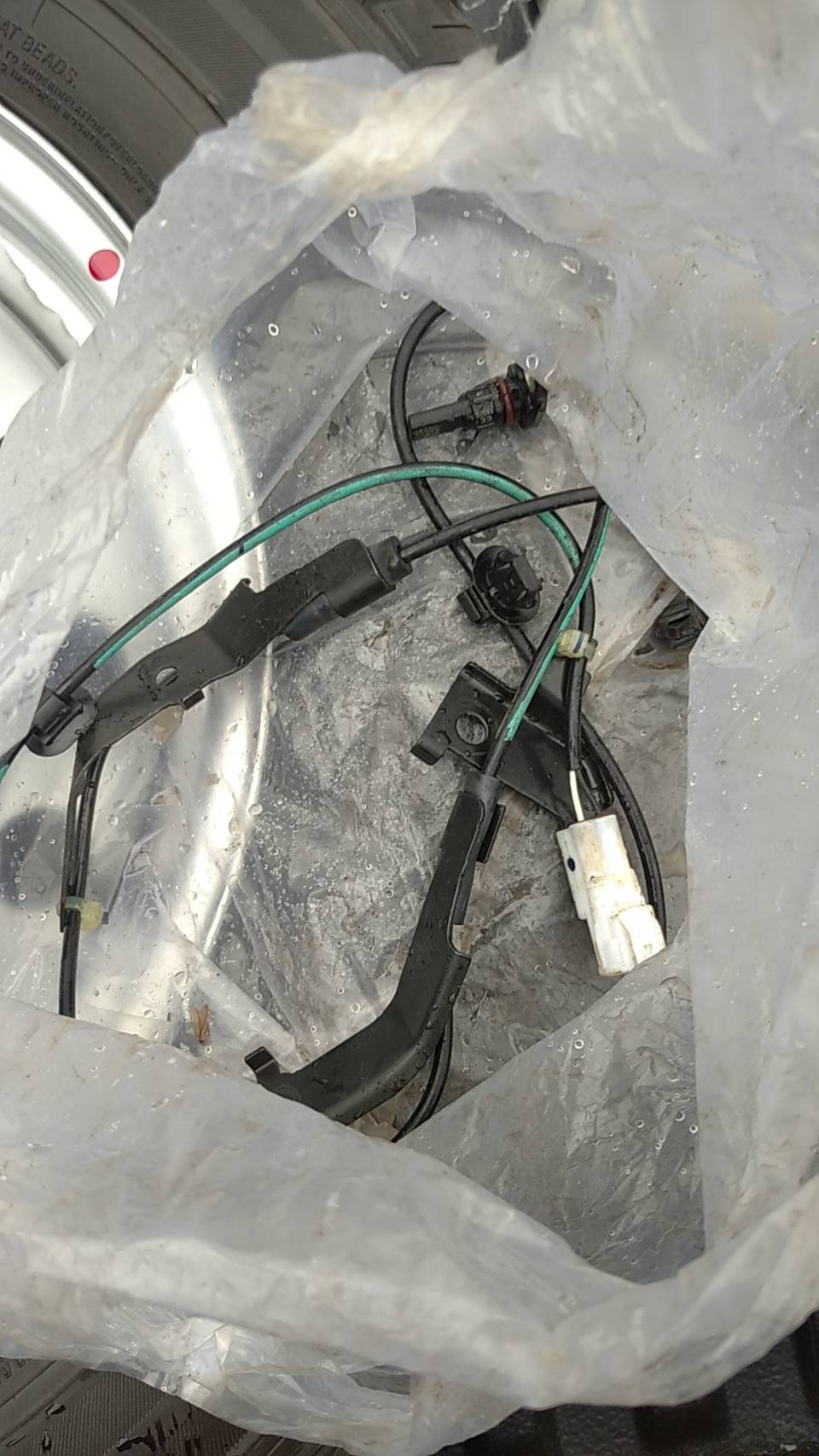 ขายยางพร้อมกะทะ215/70/15และอุปกรณ์เพลาขับหลังทั้งชุด ขายยางพร้อมกะทะ215/70/15และอุปกรณ์เพลาขับหลังทั้งชุด