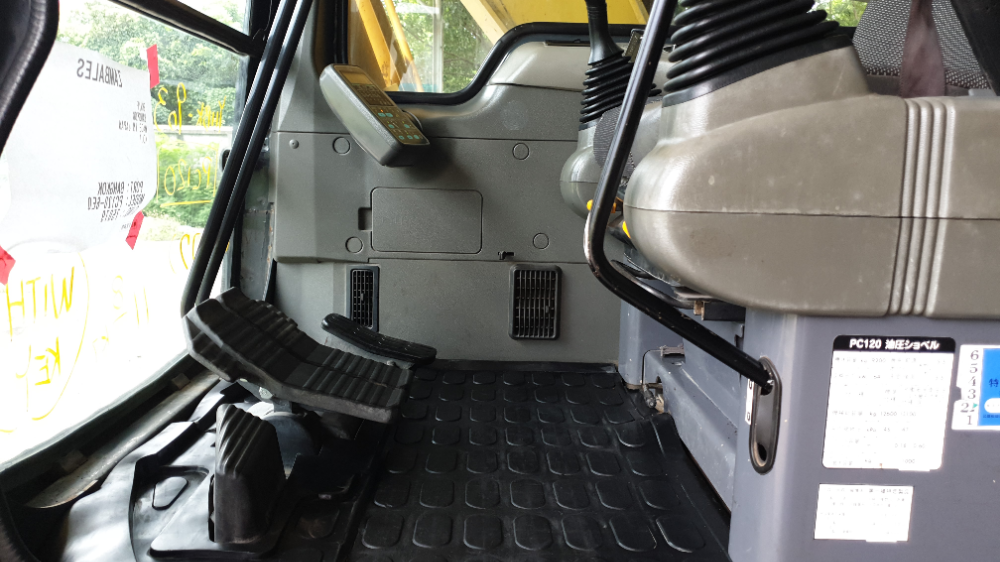 ขาย pc120-6eo  ซีเรียลสูง ปี 2007 เก่าญี่ปุ่น เดิมๆ   6500 ชม. ใบ 70  ไลแย็กพร้อม