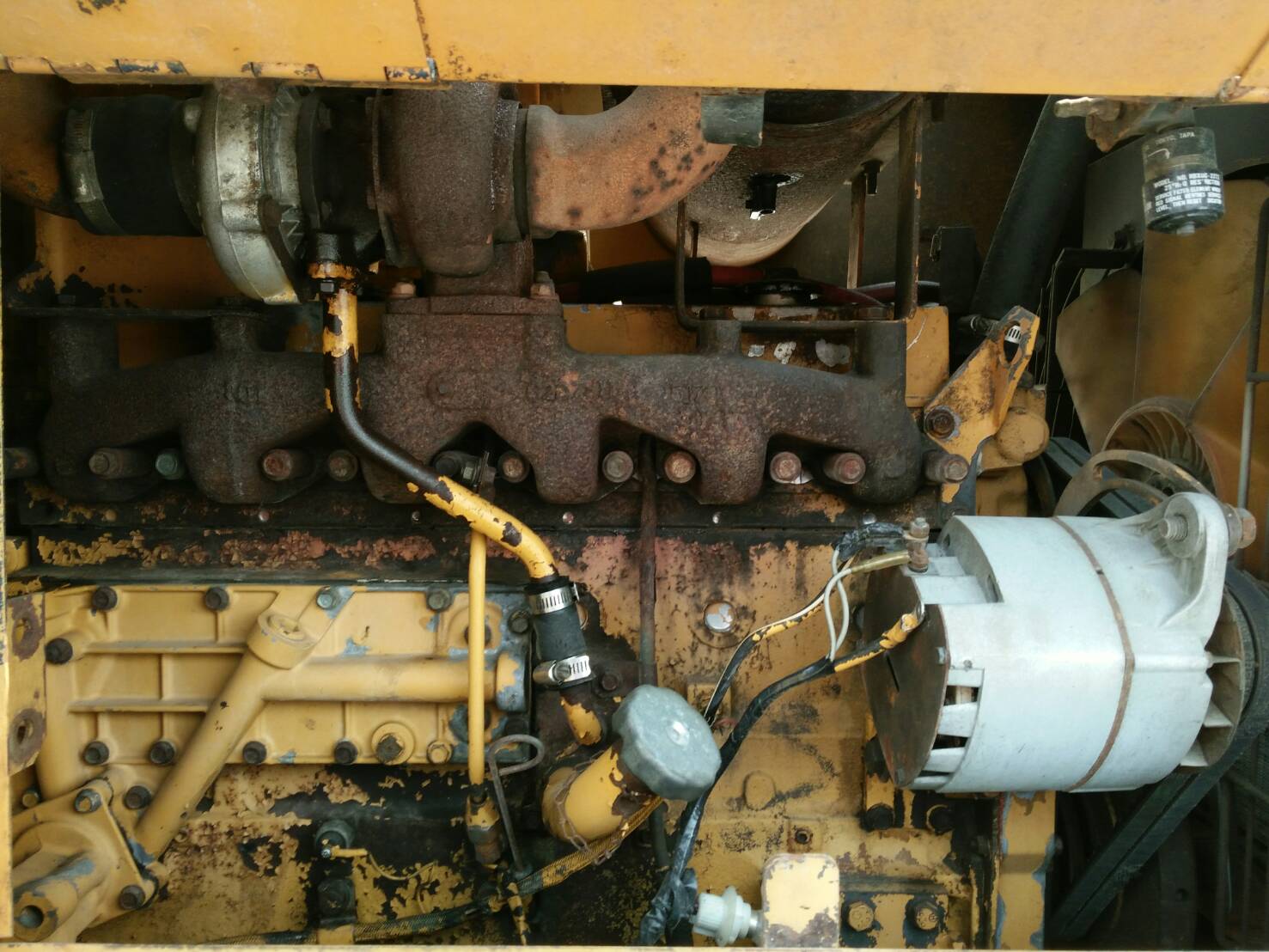 ขายรถตักล้อยาง ยี่ห้อ KOMATSU  WA180-1 บุ้งกี๋ 1.8 คิว นำเข้าจากนอกแท้ 100% ไม่เคยใช้งานในไทย
