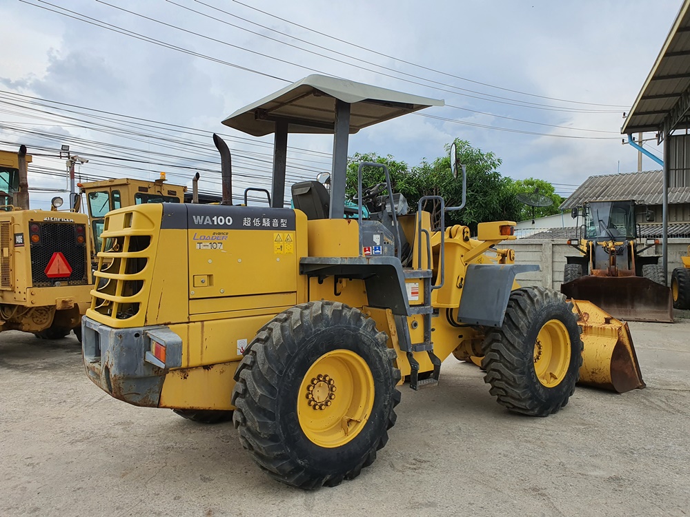 ขายรถตักล้อยาง ยี่ห้อ KOMATSU WA100-3 นำเข้าจากญี่ปุ่นแท้ 100% สภาพสวย ไม่เคยใช้งานในไทย ขายรถตักล้อยาง ยี่ห้อ KOMATSU WA100-3 นำเข้าจากญี่ปุ่นแท้ 100% สภาพสวย ไม่เคยใช้งานในไทย
