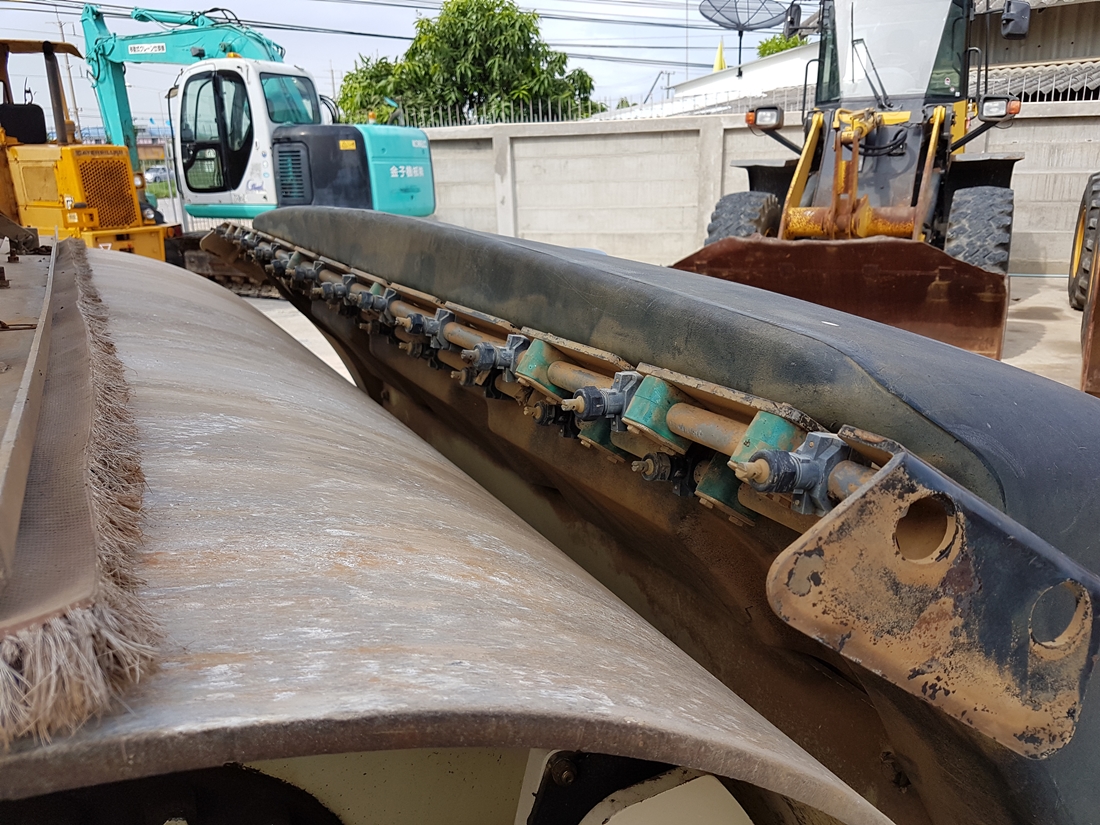 ขายรถบดอัดสั่นสะเทือน Ingersoll Rand DD-138HFA น้ำหนัก 13 ตัน นำเข้าจากอเมริกาแท้ 100% สภาพสวย ไม่เค