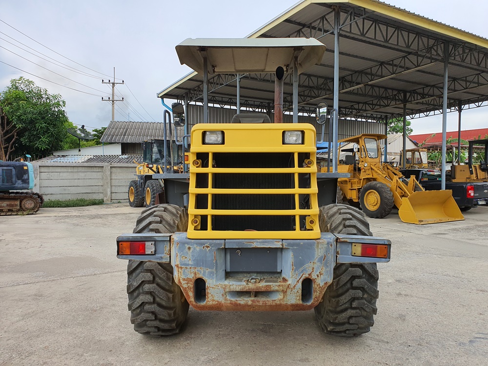 ขายรถตักล้อยาง ยี่ห้อ KOMATSU WA100-3 นำเข้าจากญี่ปุ่นแท้ 100% สภาพสวย ไม่เคยใช้งานในไทย ขายรถตักล้อยาง ยี่ห้อ KOMATSU WA100-3 นำเข้าจากญี่ปุ่นแท้ 100% สภาพสวย ไม่เคยใช้งานในไทย