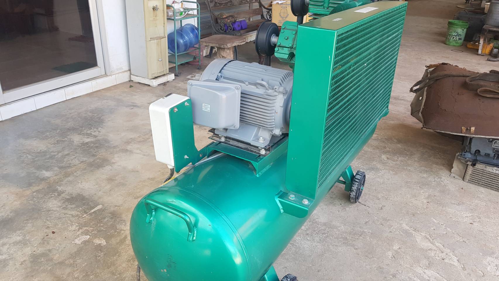 ปั้มลมใหม่300ลิตร10แรง ราคา 45,000฿โทร0867379991อ๊อฟ พิจิตร ปั้มลมใหม่300ลิตร10แรง ราคา 45,000฿โทร0867379991อ๊อฟ พิจิตร