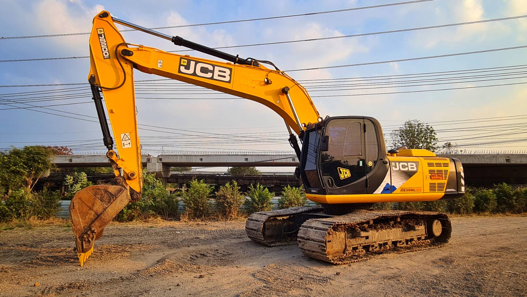 JCBใข้ดีจึงบอกเพื่อน JS200sc ปี 2015 JCB 4 สูบ 8 พันชั่วโมง@1,350,000 JCBใข้ดีจึงบอกเพื่อน JS200sc ปี 2015 JCB 4 สูบ 8 พันชั่วโมง@1,350,000