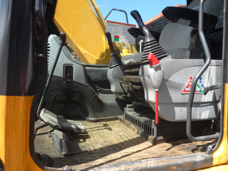 PC130-7  KOMATSU