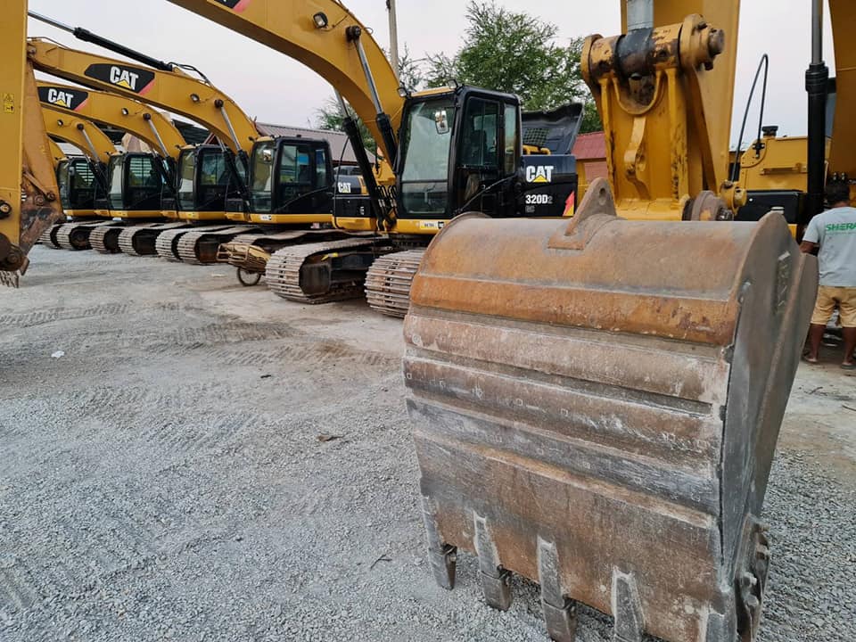 .CAT 320D2 GC @ 2.15 ล้านเครื่อง 4 สูบ .CAT 320D2 GC @ 2.15 ล้านเครื่อง 4 สูบ