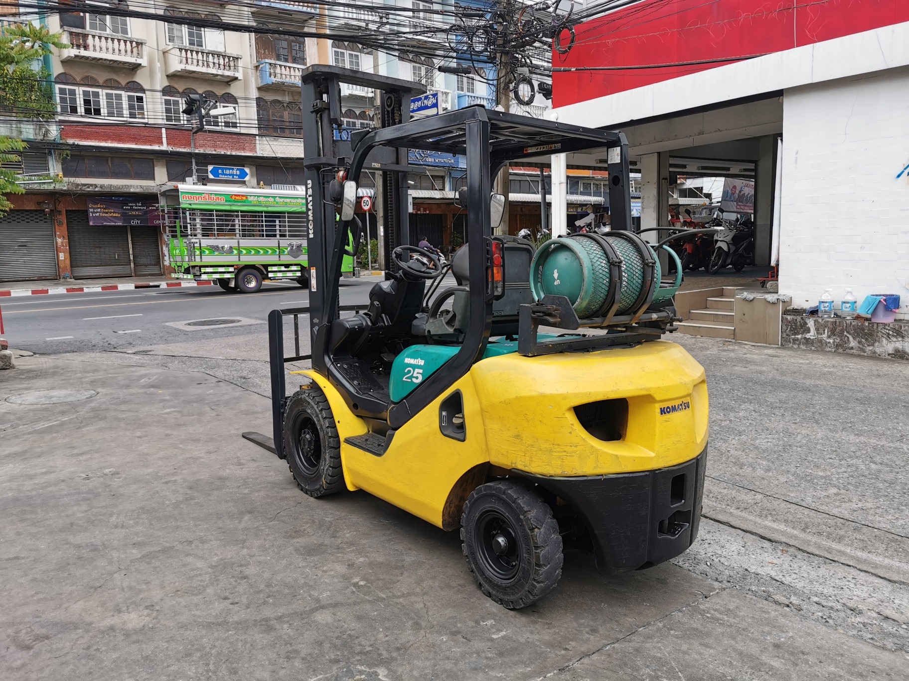 Komatsu FG25-16 2.5ตัน Komatsu FG25-16 2.5ตัน