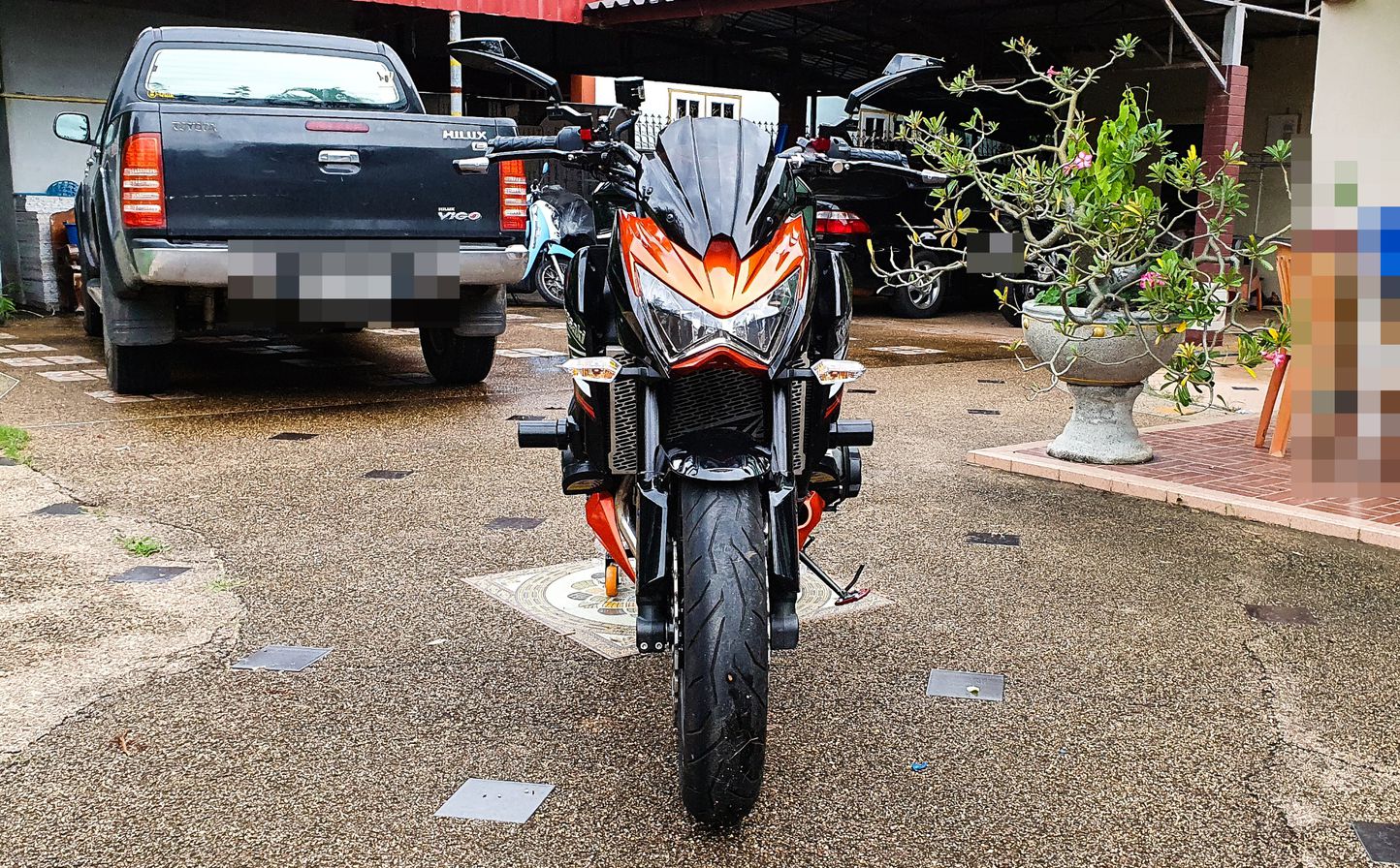 ขายด่วน Z800 ปี 2013 ของแต่งไม่ธรรมดาค่ะ