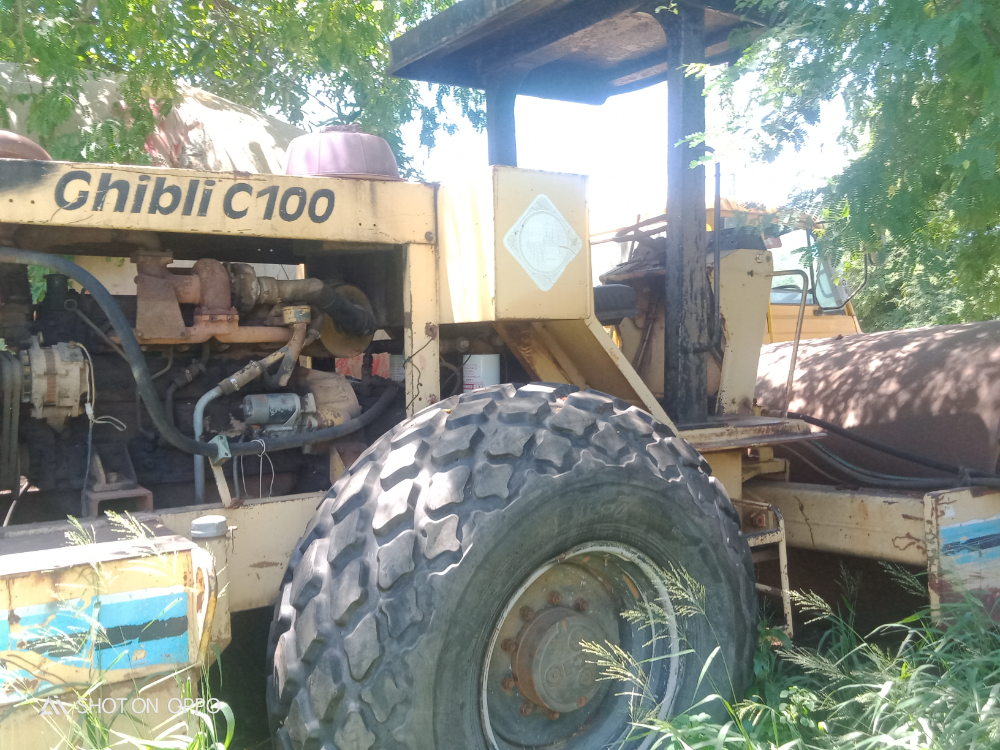 ขายรถบดถนน 10 ตัน 2 เพลา เครื่อง isuzu 6 BD 1T