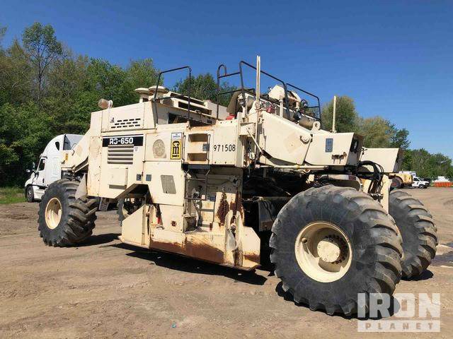 รถกัด CMI RS650