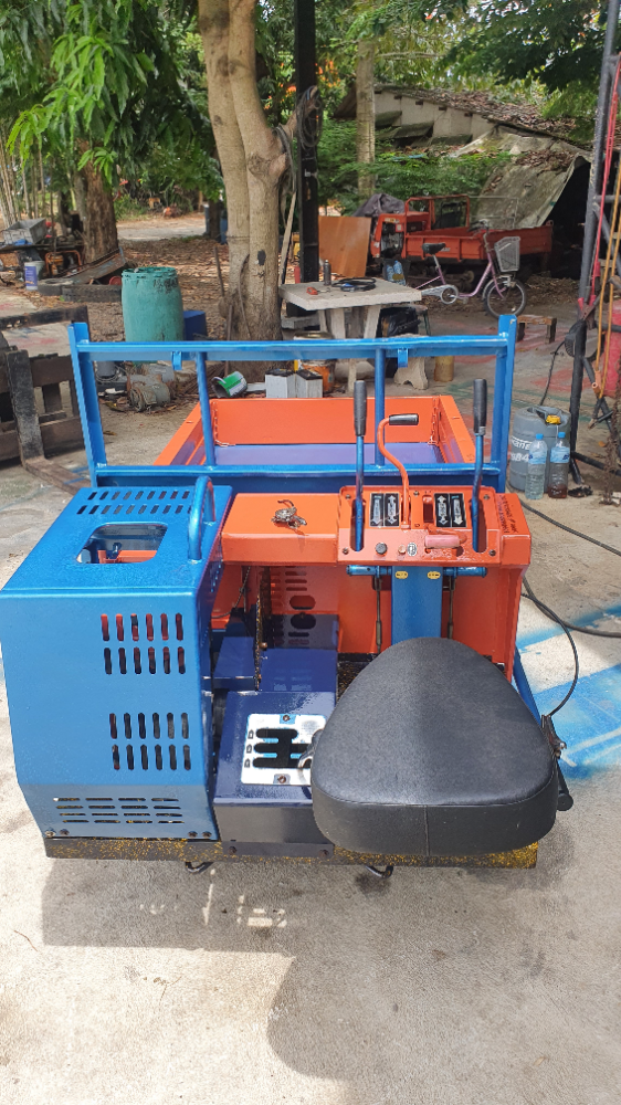 รถแทรคยางดั้มมือ