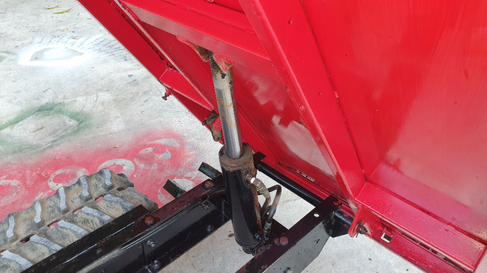 รถแทรคดั้มไฮดรอลิค