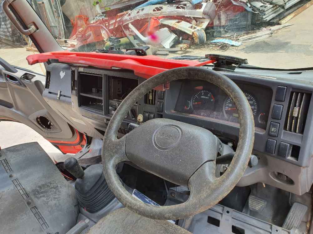 ขายหัวเก๋ง ISUZU NMR 130 สภาพสวยโทร 081-3323869