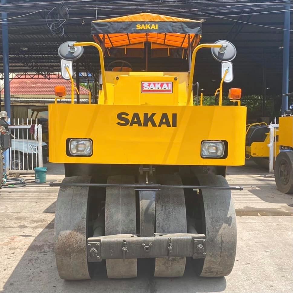 รถบดล้อยาง SAKAI TS150 รถบดล้อยาง SAKAI TS150