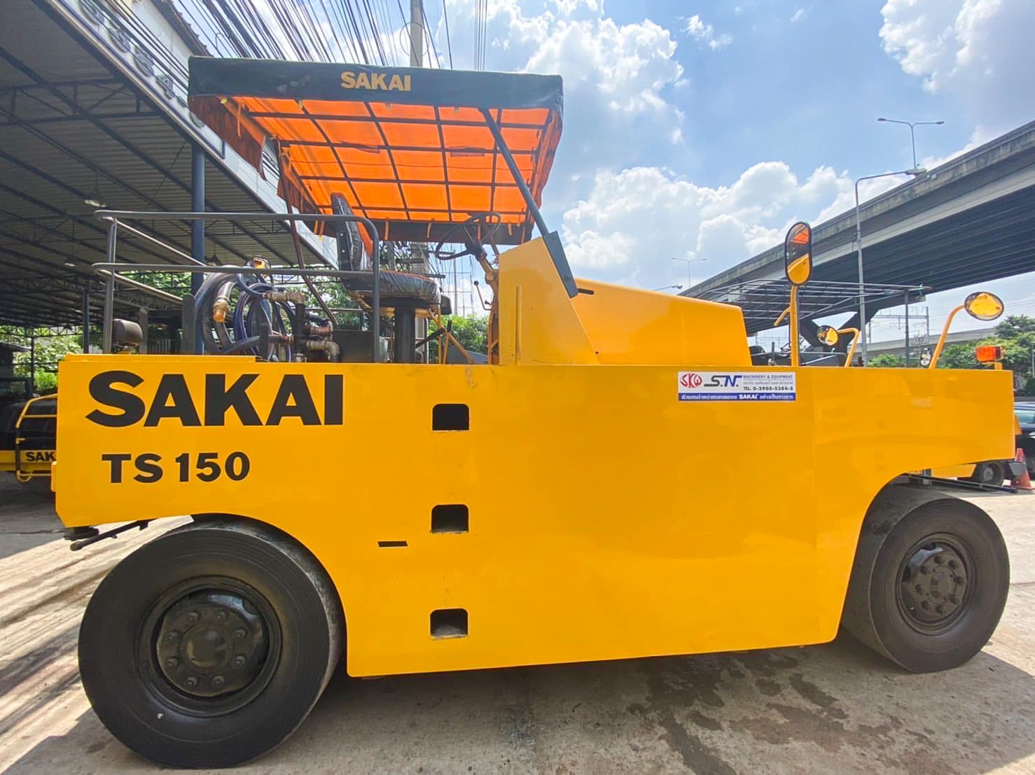 รถบดล้อยาง SAKAI TS150 รถบดล้อยาง SAKAI TS150