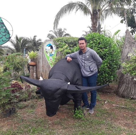 seller