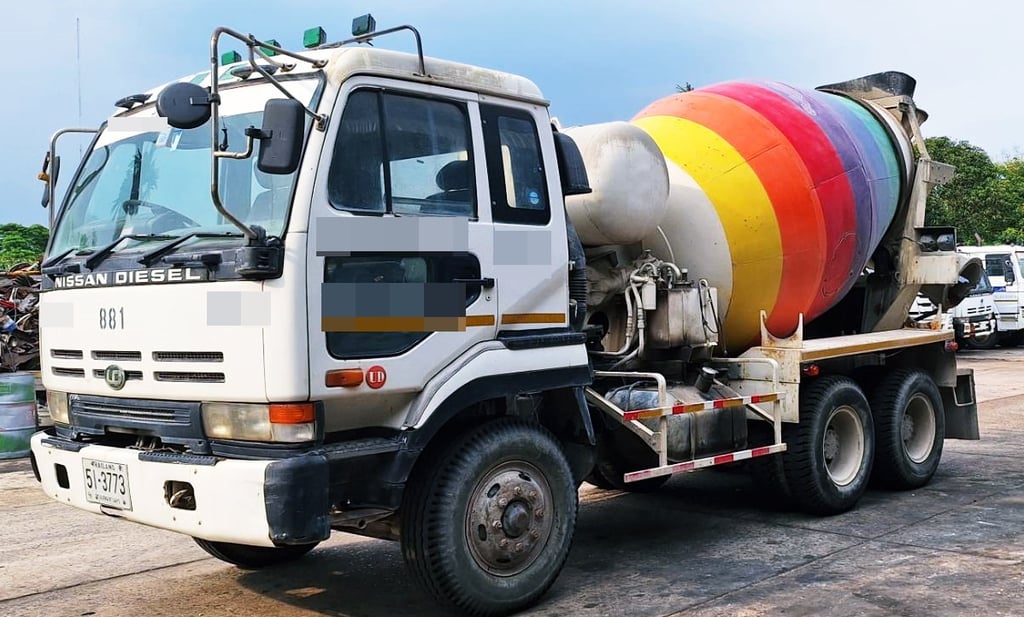 #881 NISSAN TD10N  275แรงม้า รถบรรทุก รถโม่ผสมปูน ปี2012