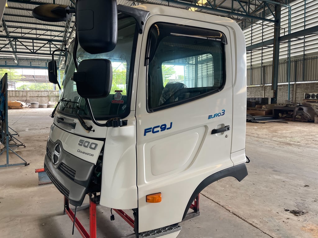 ขายเฉพาะหัวห้างป้ายเเดงราคาถูก  Hino fc9j