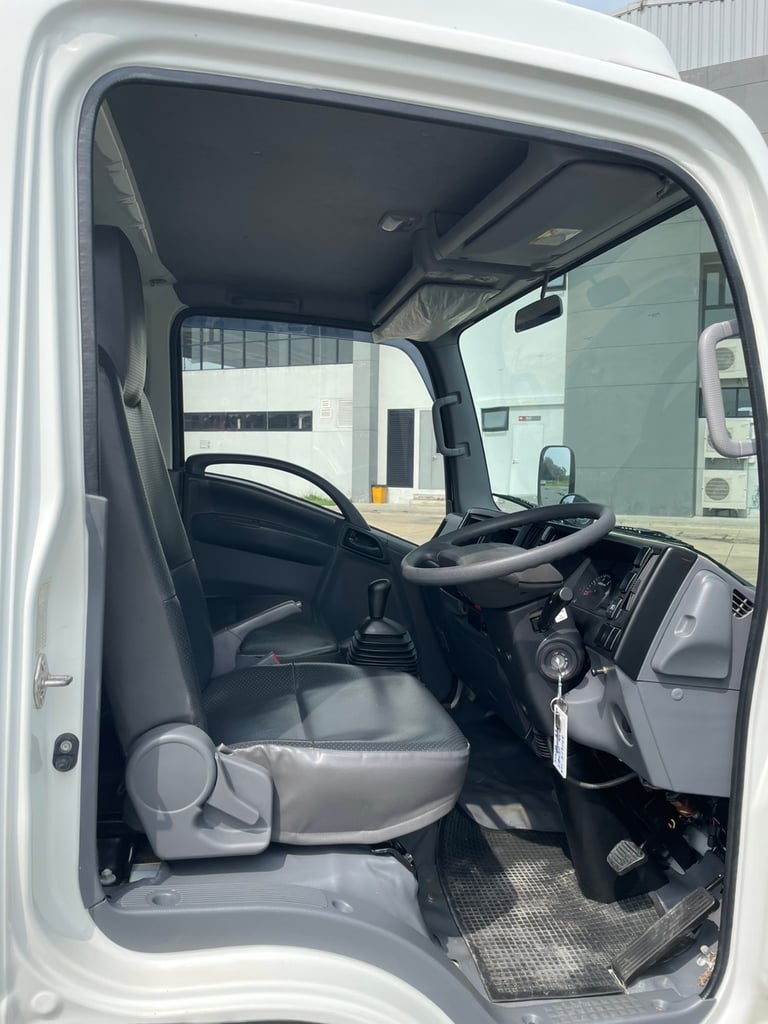 ISUZU NLR 130 แรง ปี 65 พร้อมใช้