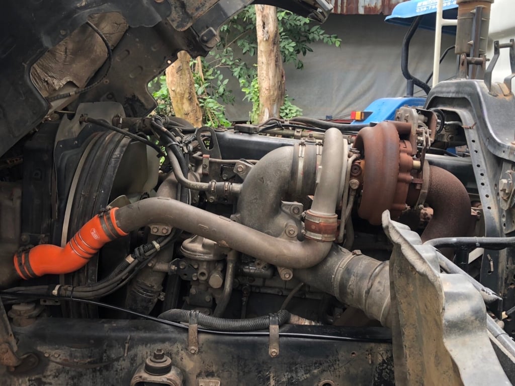 ISUZU DACA 320 Uro2