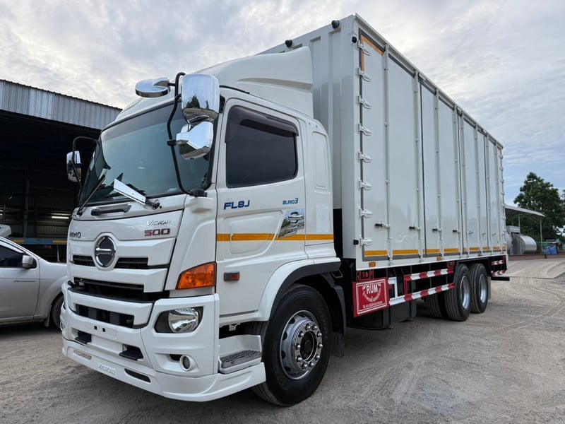 10ล้อตู้สิบบาน