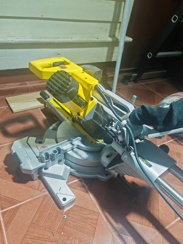 เลื่อย​องศา​STANLAY​1800 10นิ้ว