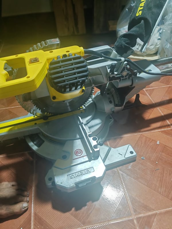 เลื่อย​องศา​STANLAY​1800 10นิ้ว